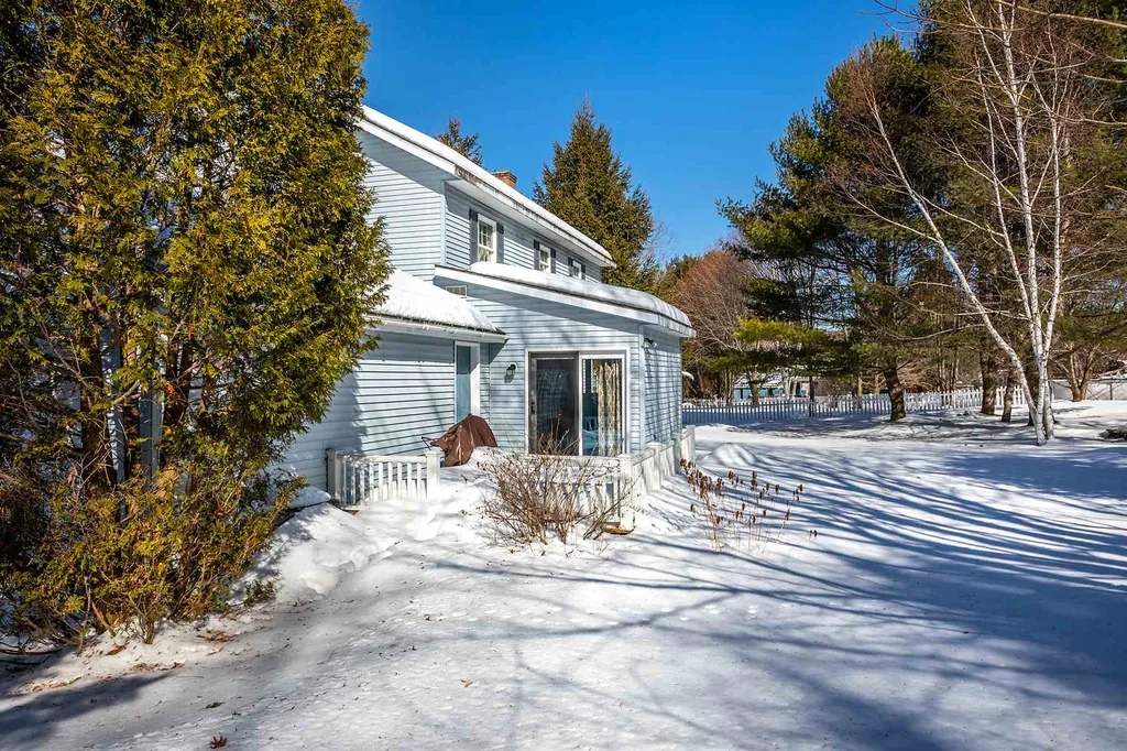 192 Cross Street Hartford VT 05059
