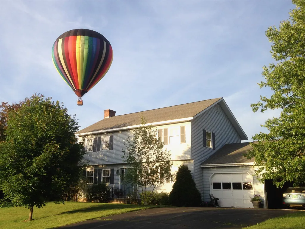 192 Cross Street Hartford VT 05059