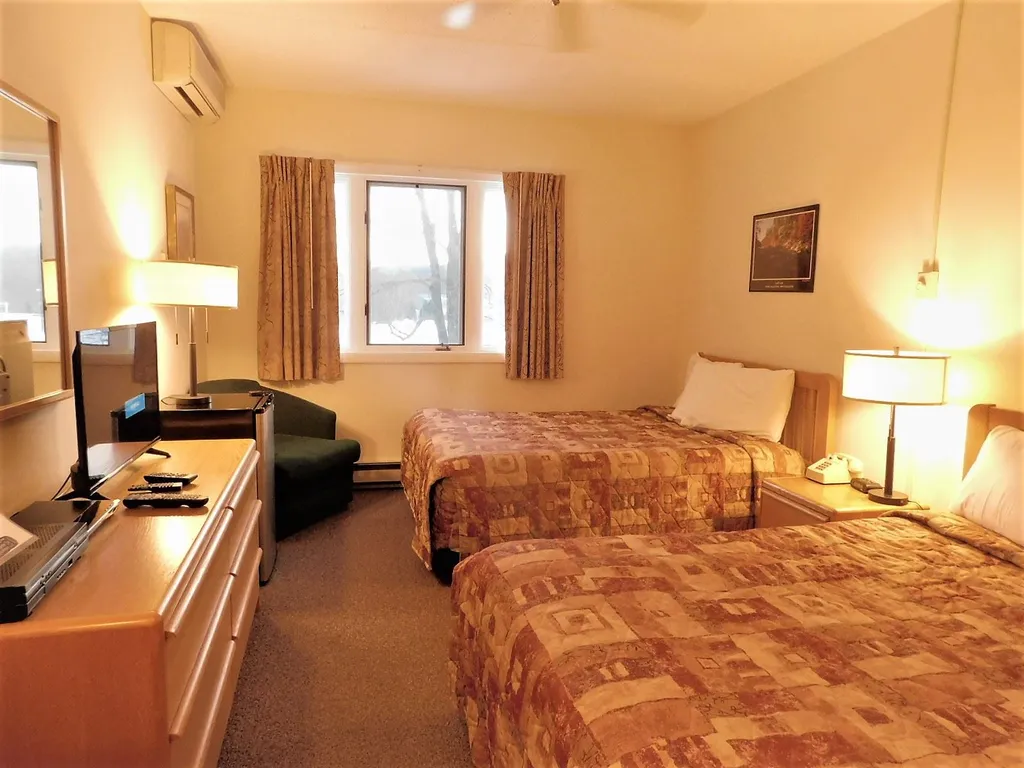 48 Cooper Memorial Drive Lincoln NH 03251