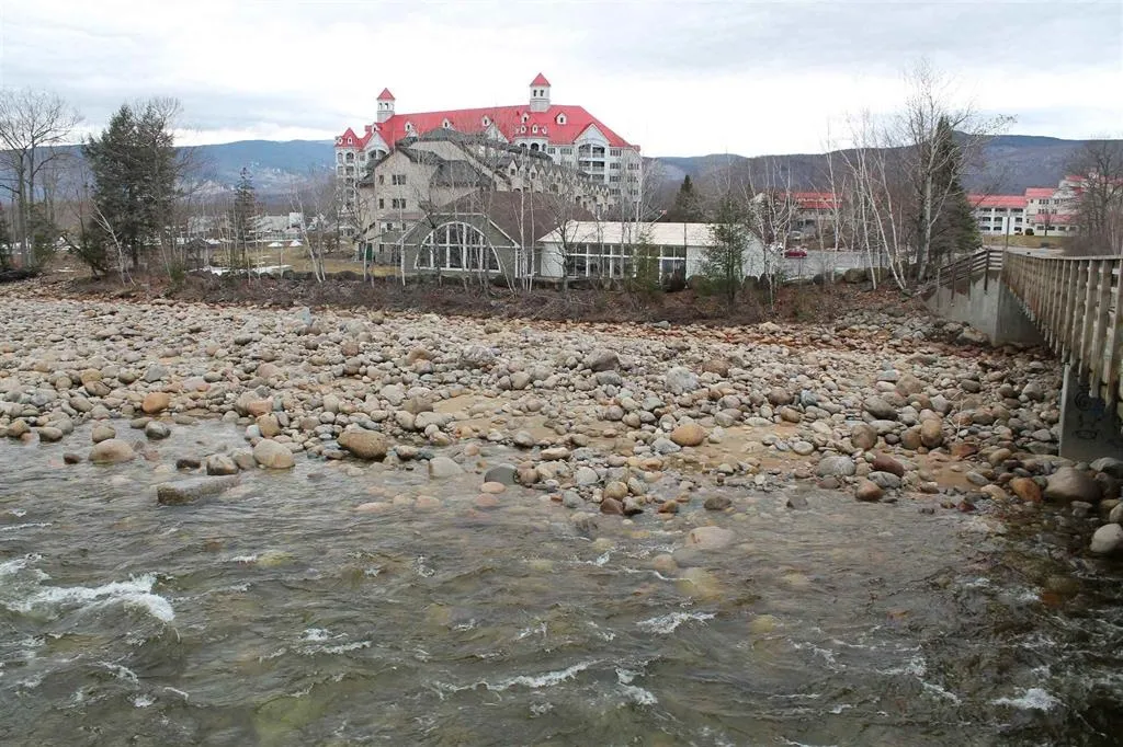 48 Cooper Memorial Drive Lincoln NH 03251