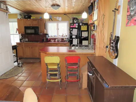 4 Memorial Street Gilsum NH 03448