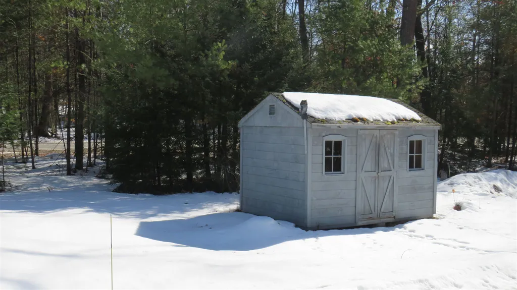 1 Center Street Litchfield NH 03052