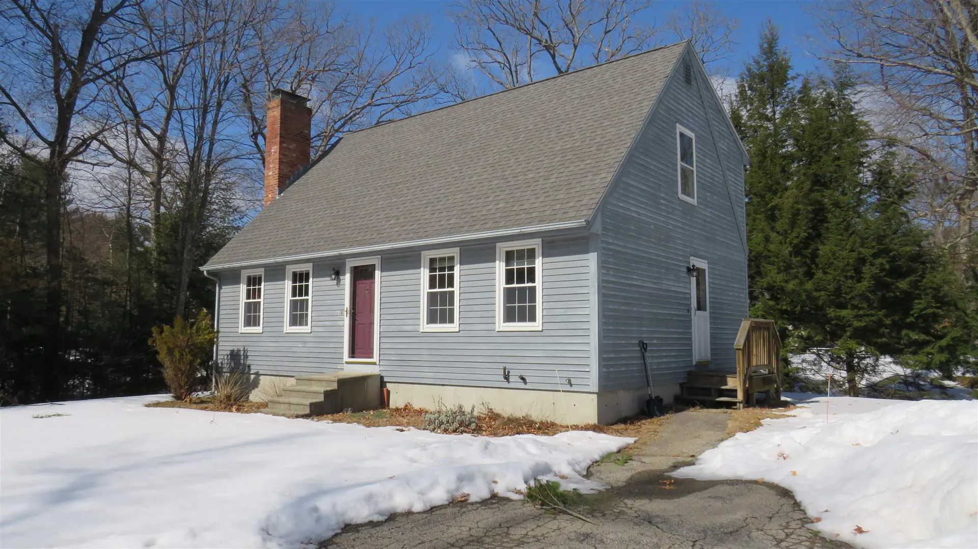 1 Center Street Litchfield NH 03052