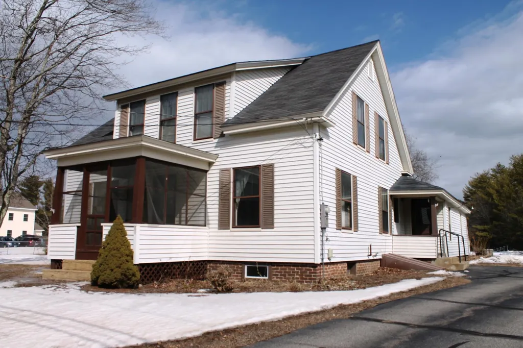 67 S Village Road Loudon NH 03307