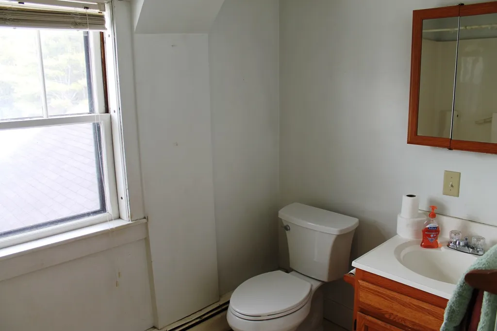 67 S Village Road Loudon NH 03307