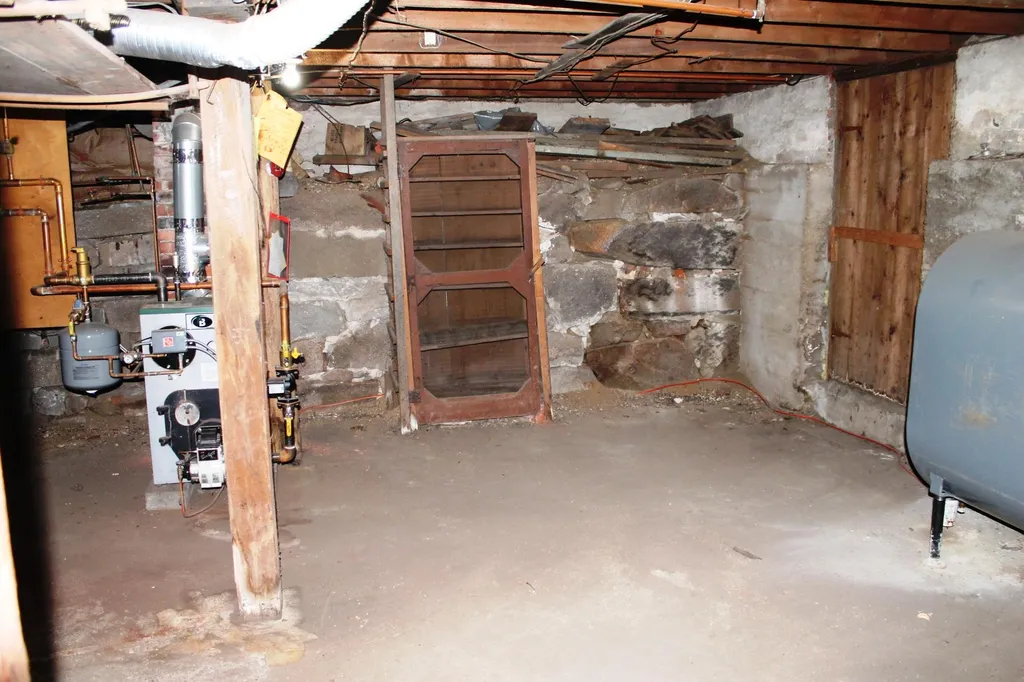 67 S Village Road Loudon NH 03307