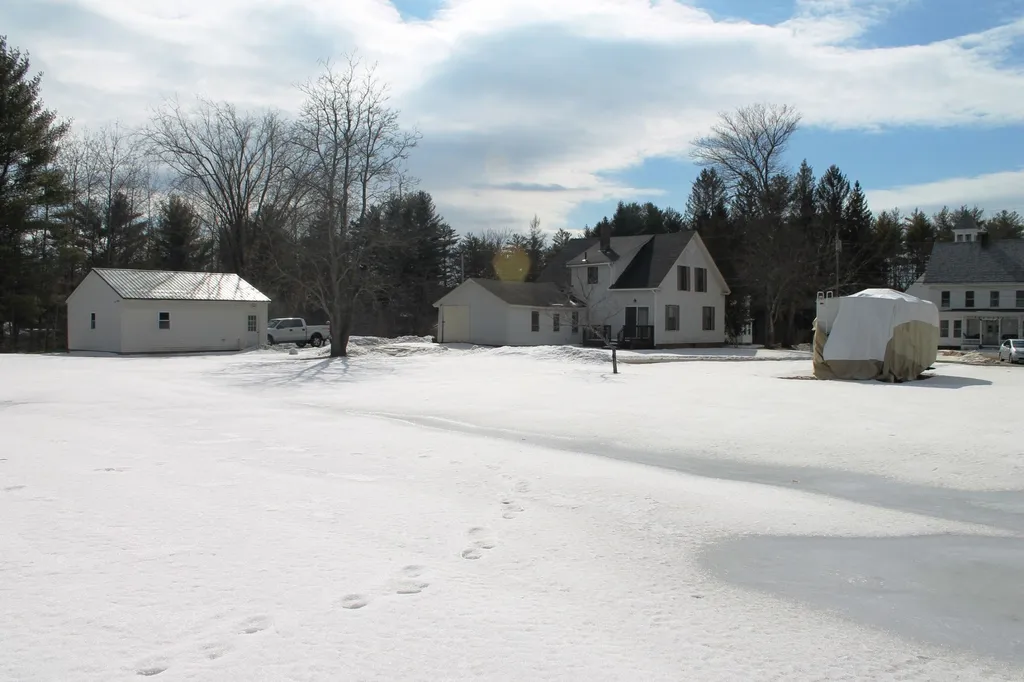 67 S Village Road Loudon NH 03307