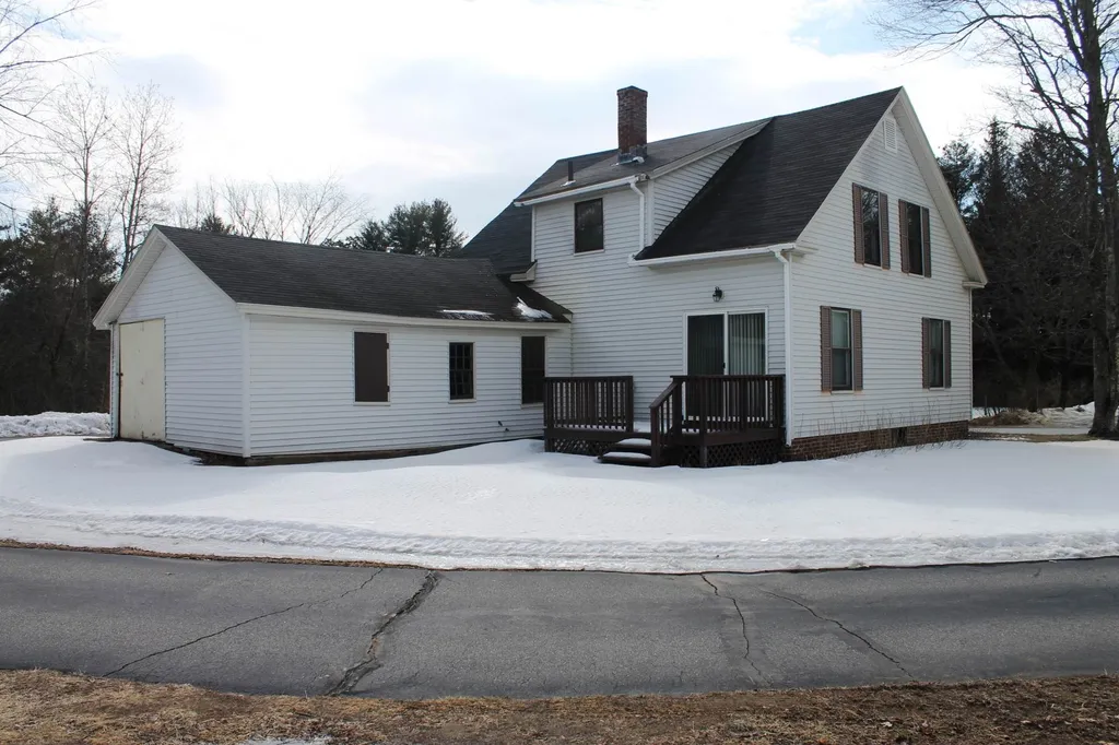 67 S Village Road Loudon NH 03307