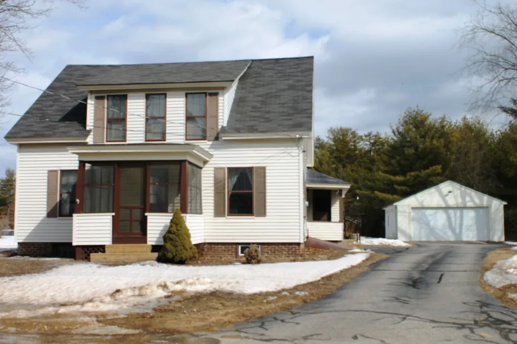67 S Village Road Loudon NH 03307