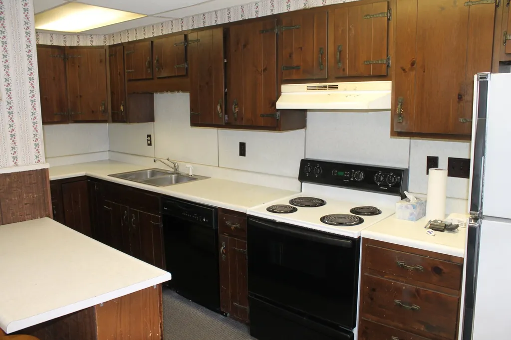 67 S Village Road Loudon NH 03307