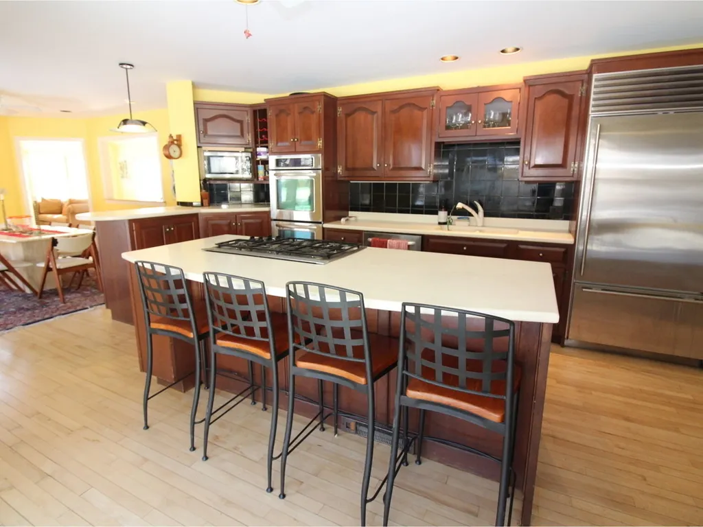 84 Deforest Heights Burlington VT 05401