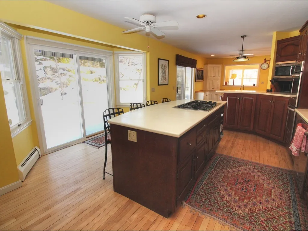84 Deforest Heights Burlington VT 05401