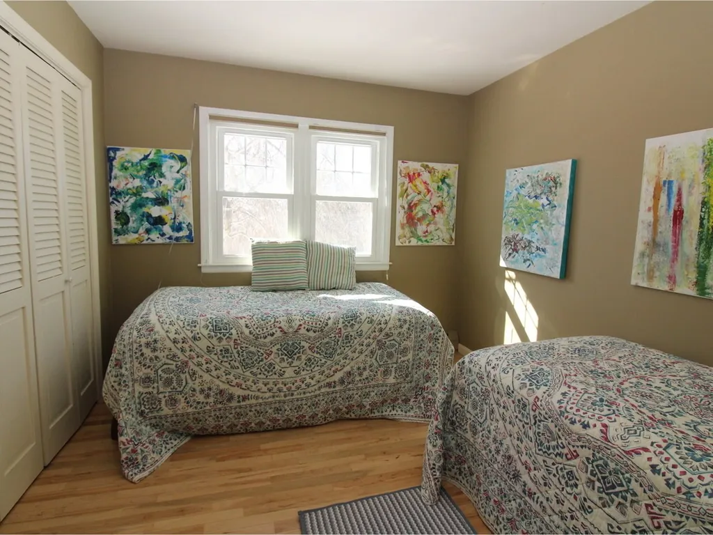 84 Deforest Heights Burlington VT 05401
