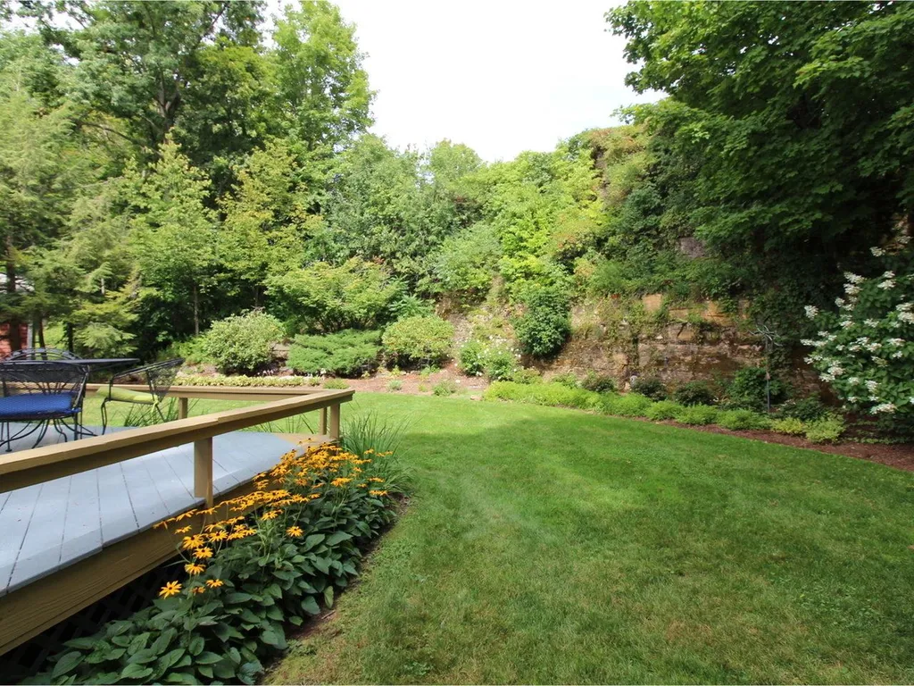 84 Deforest Heights Burlington VT 05401