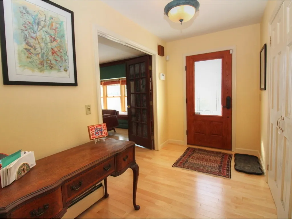 84 Deforest Heights Burlington VT 05401