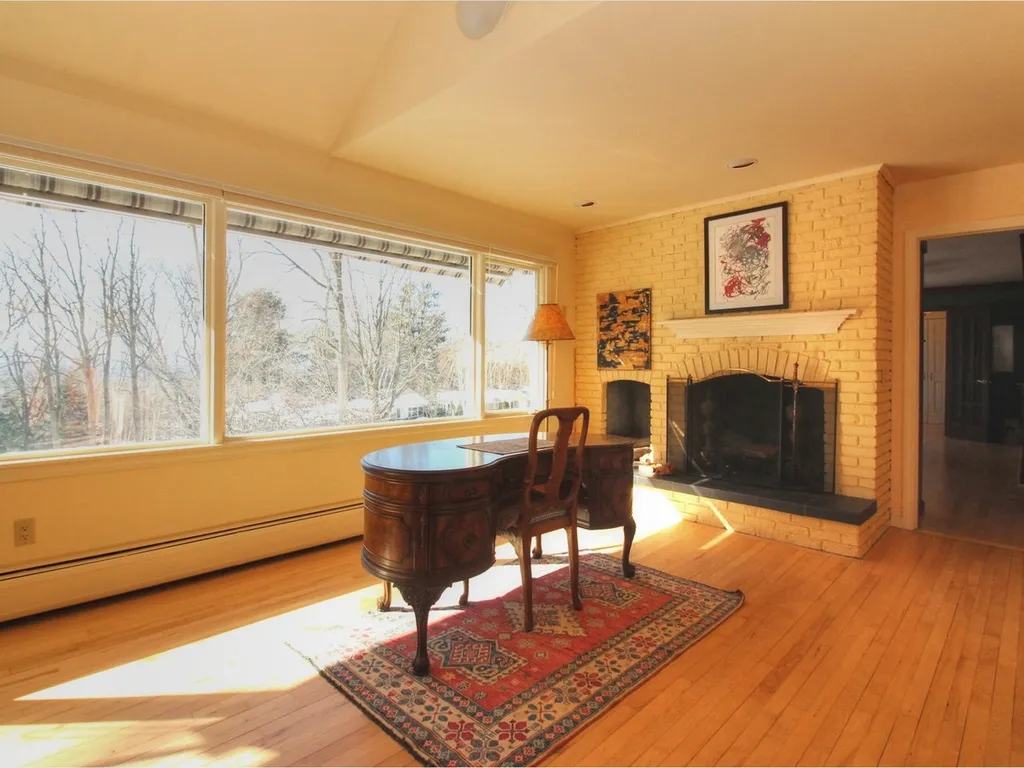 84 Deforest Heights Burlington VT 05401