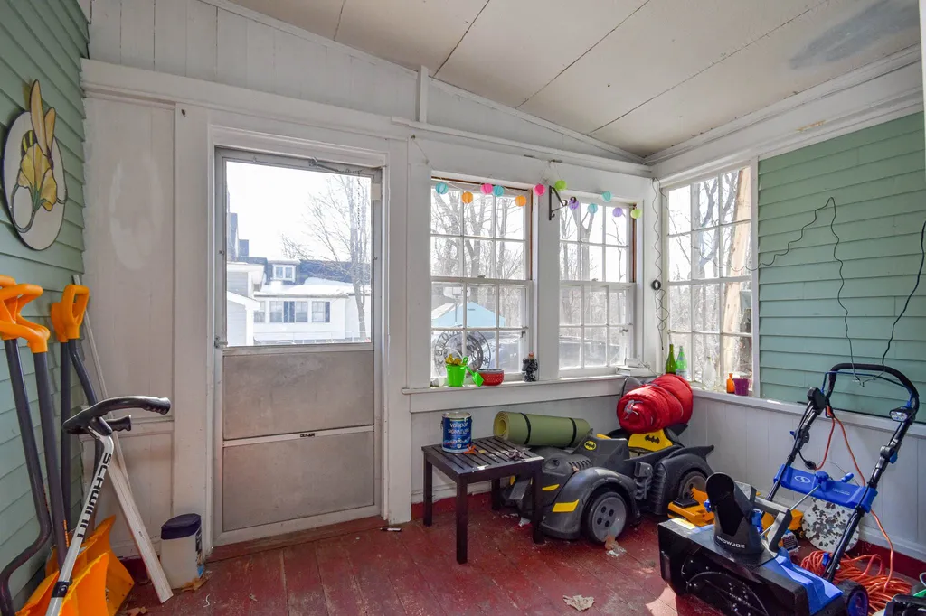 3 Sheridan Avenue Rochester NH 03867