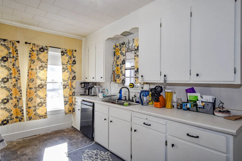 3 Sheridan Avenue Rochester NH 03867