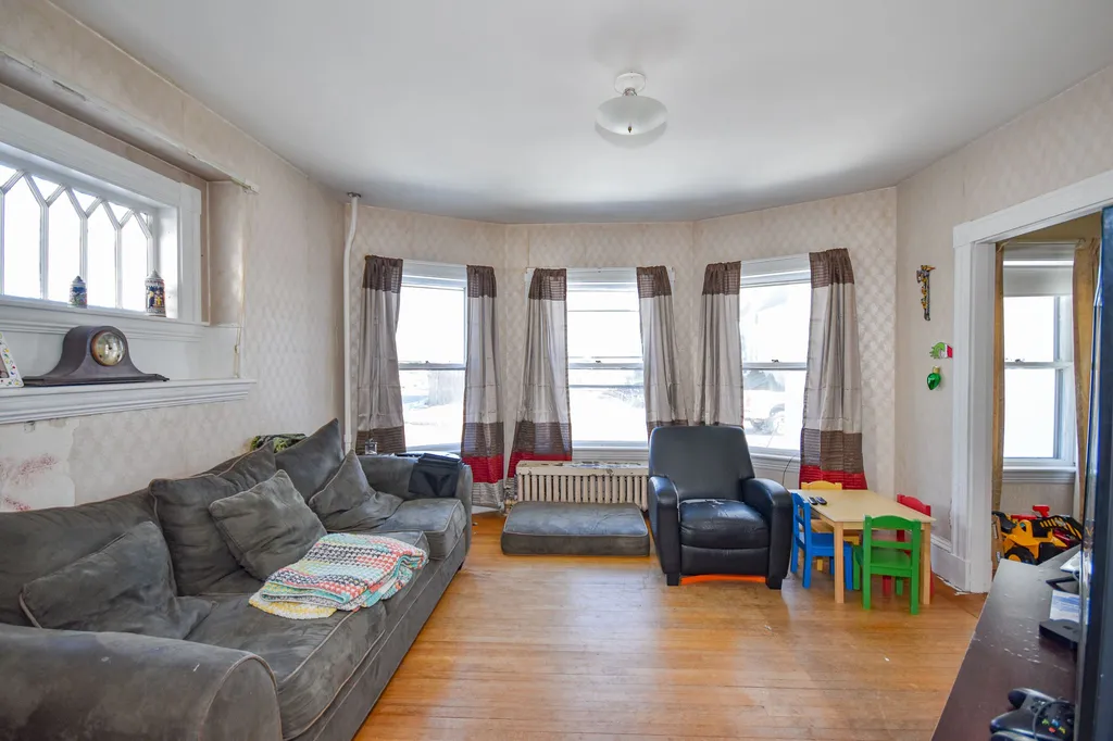 3 Sheridan Avenue Rochester NH 03867