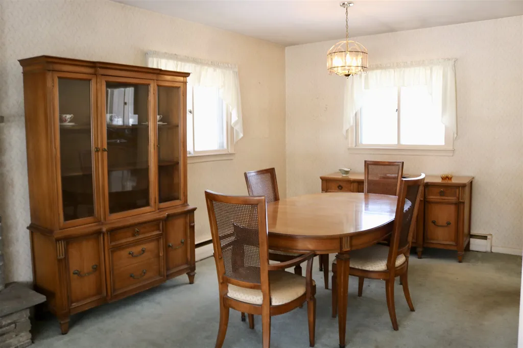 23 Sylvan Road North Hampton NH 03862