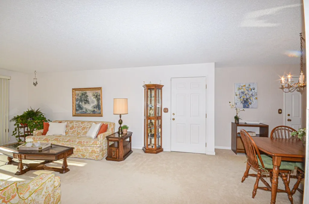 8 Northbrook Drive Manchester NH 03102