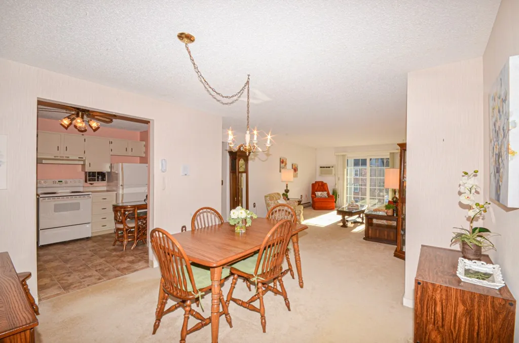 8 Northbrook Drive Manchester NH 03102