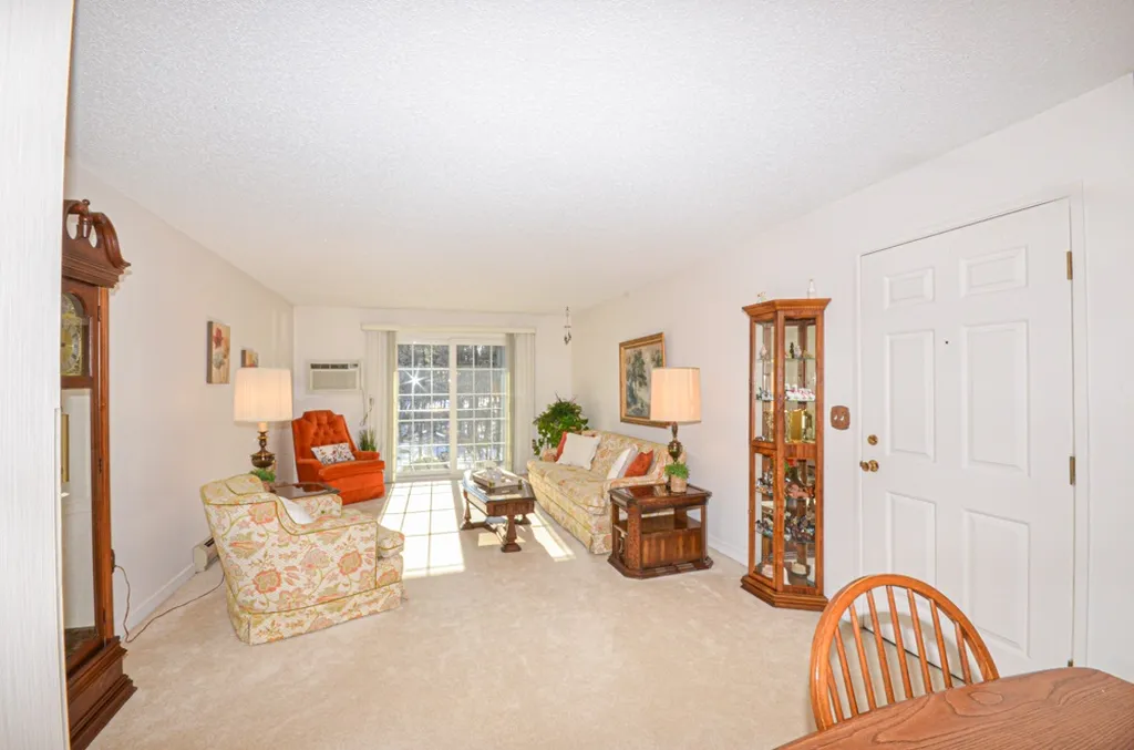 8 Northbrook Drive Manchester NH 03102