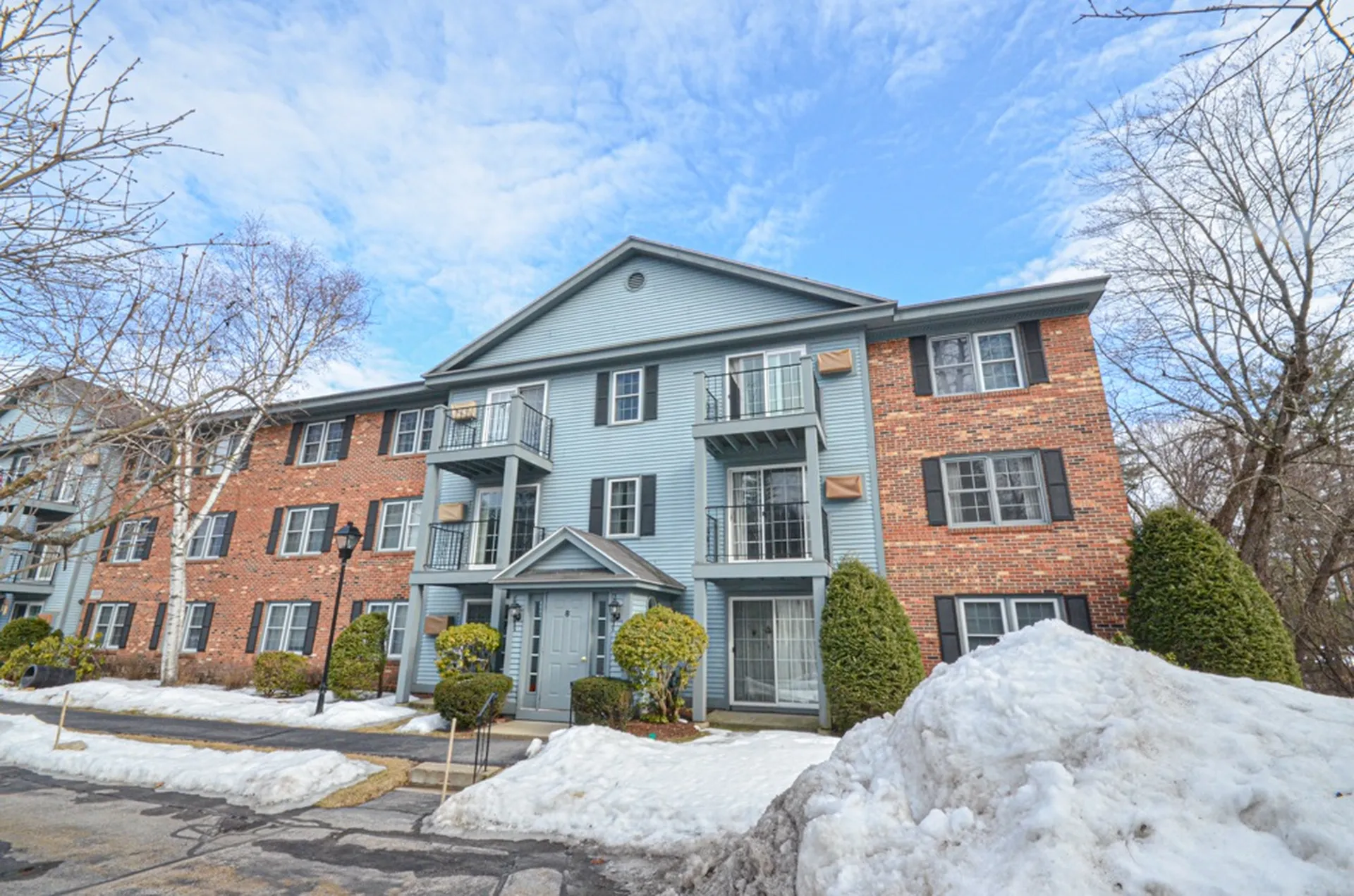 8 Northbrook Drive Manchester NH 03102