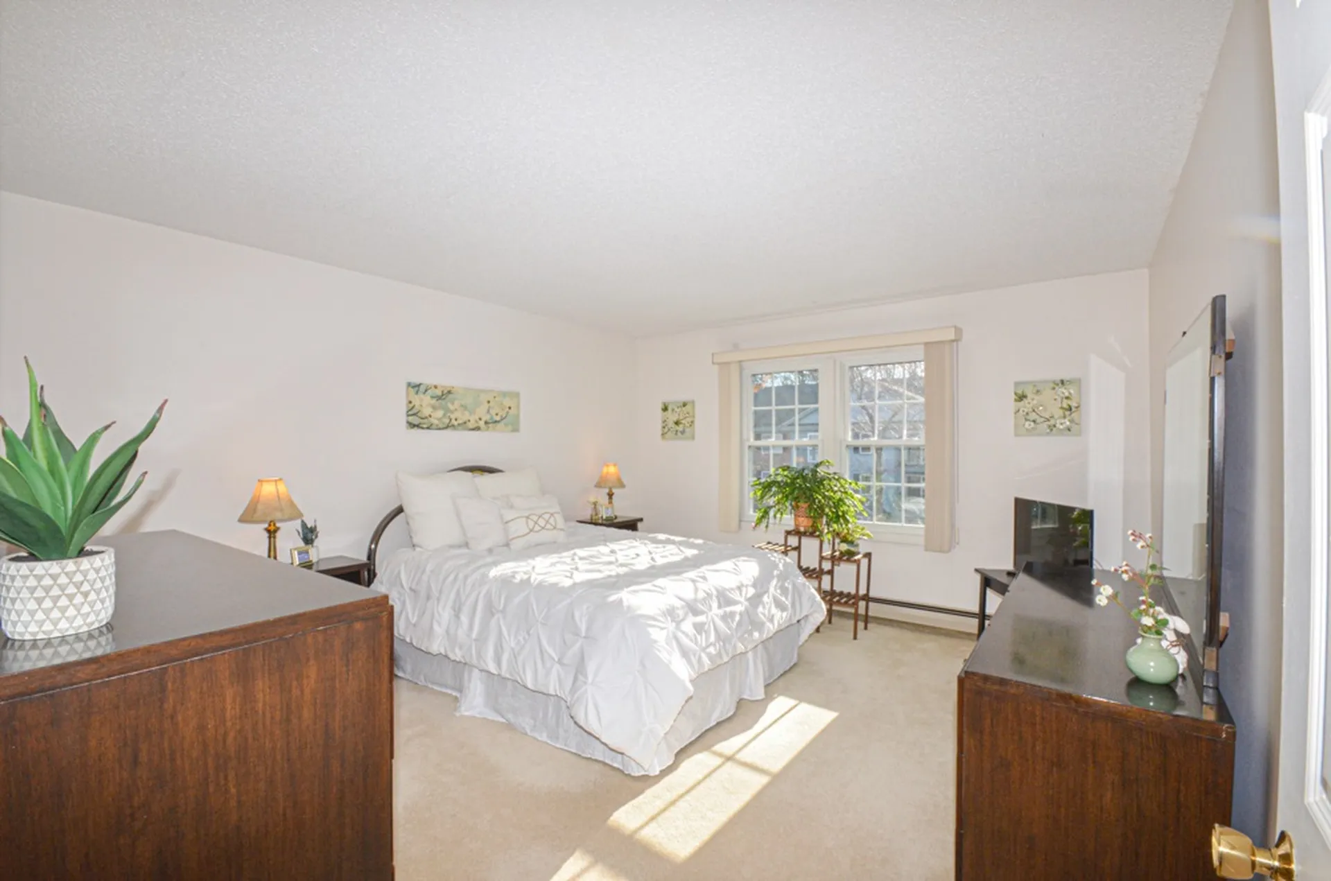 8 Northbrook Drive Manchester NH 03102