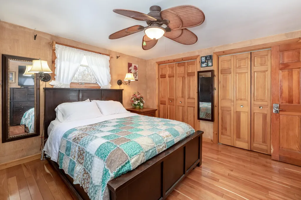 60 Old Lake Shore Road Gilford NH 03249