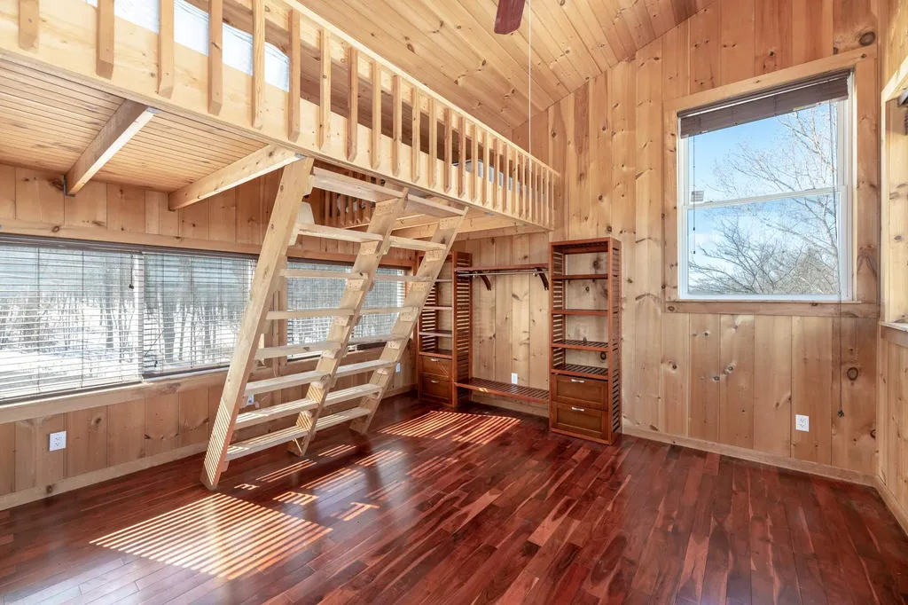 60 Old Lake Shore Road Gilford NH 03249
