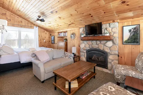 60 Old Lake Shore Road Gilford NH 03249