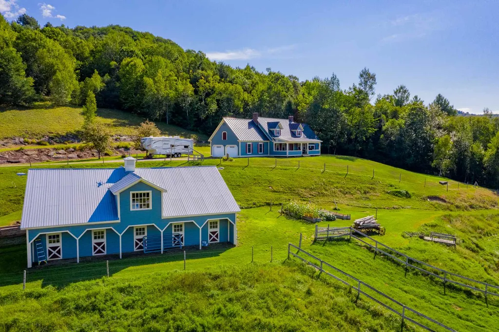 66 Hanson Road Tunbridge VT 05077