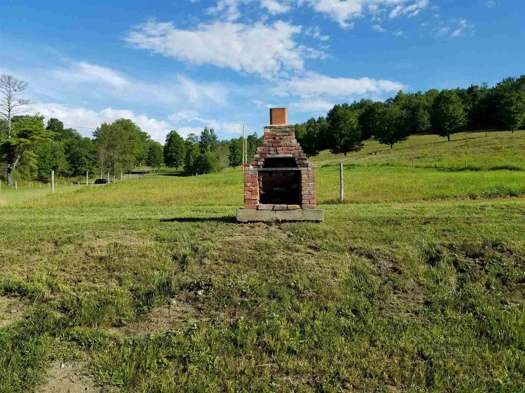 66 Hanson Road Tunbridge VT 05077