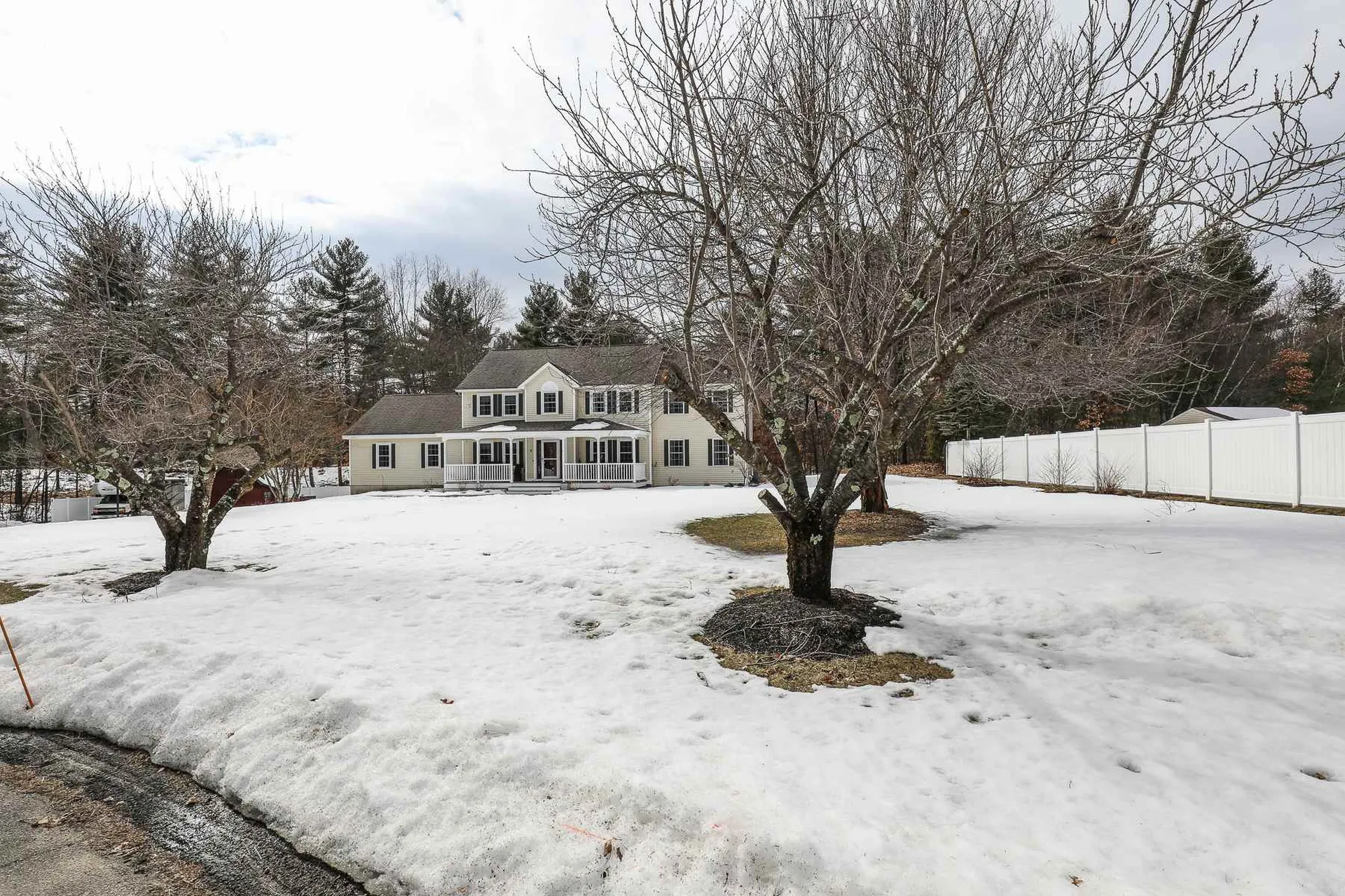 3 Bayberry Lane Litchfield NH 03052