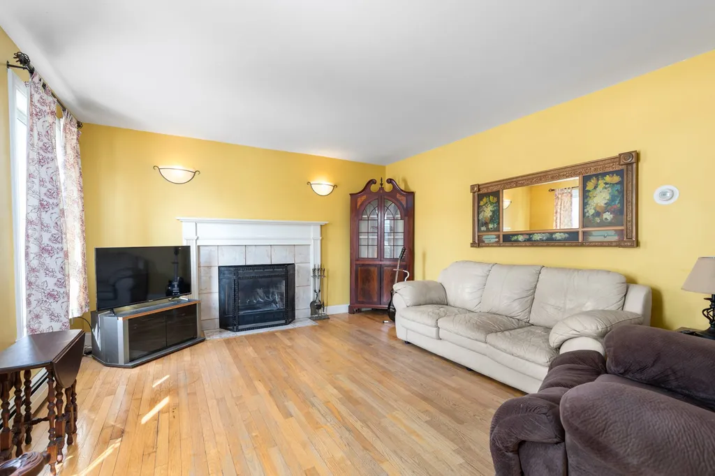 12 Mathes Hill Drive Dover NH 03820