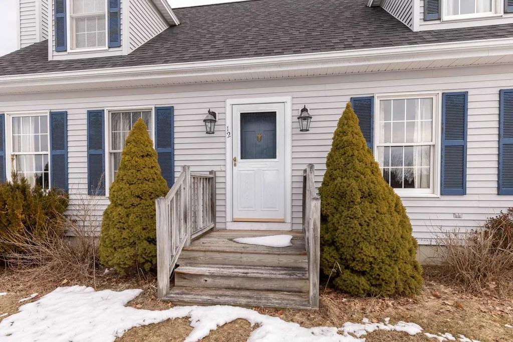 12 Mathes Hill Drive Dover NH 03820