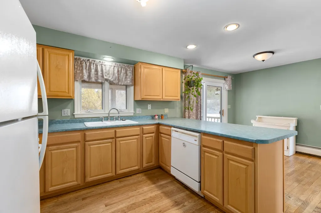 12 Mathes Hill Drive Dover NH 03820