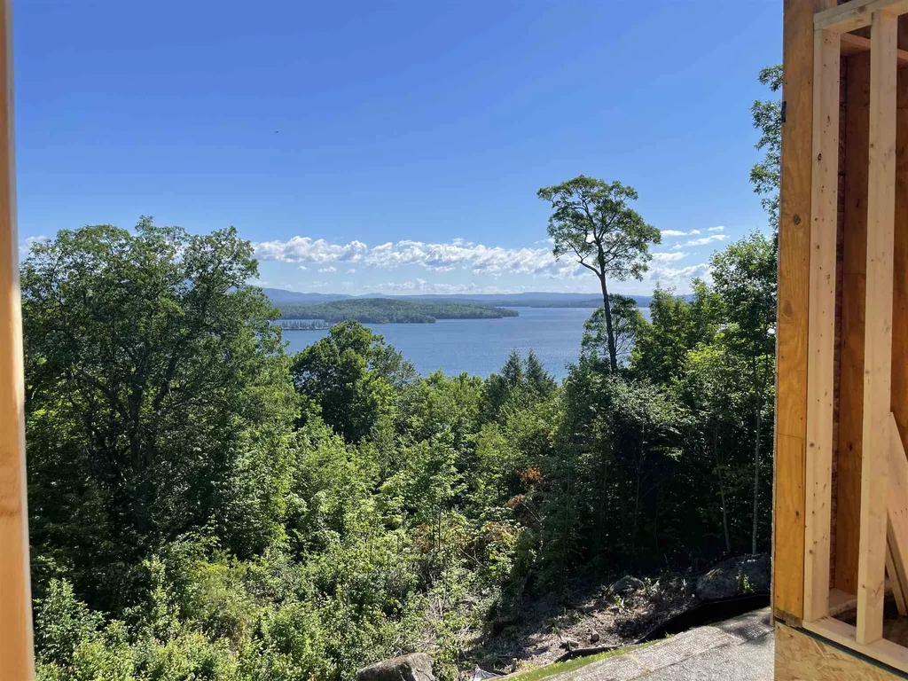 41 Windjammer Ridge Laconia NH 03246