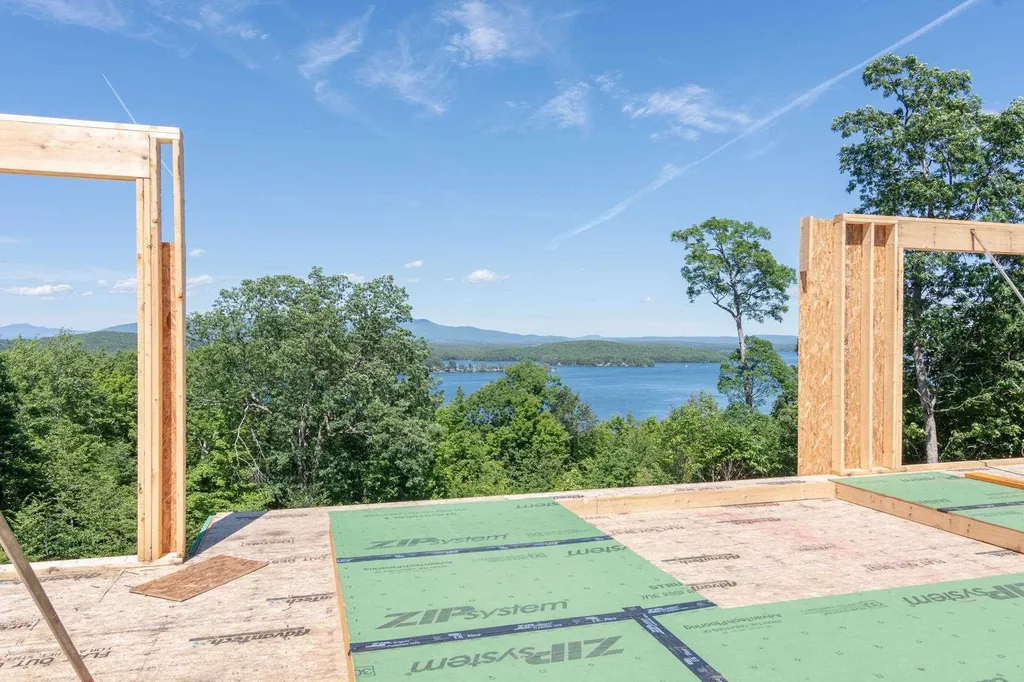 41 Windjammer Ridge Laconia NH 03246
