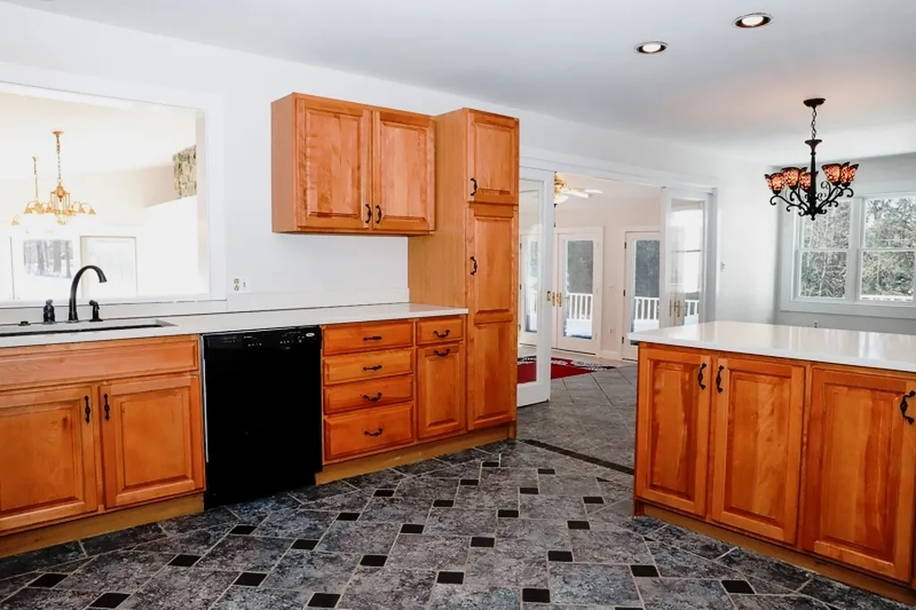 567 Quaker Village Road Weybridge VT 05753