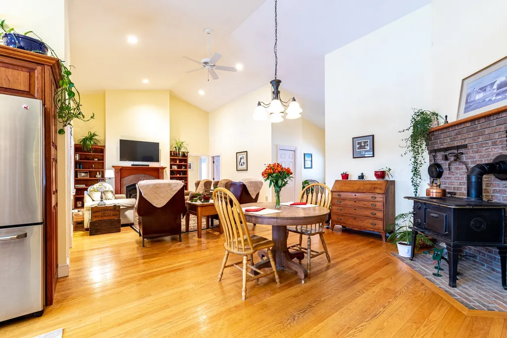 4310 Snake Mountain Road Weybridge VT 05753