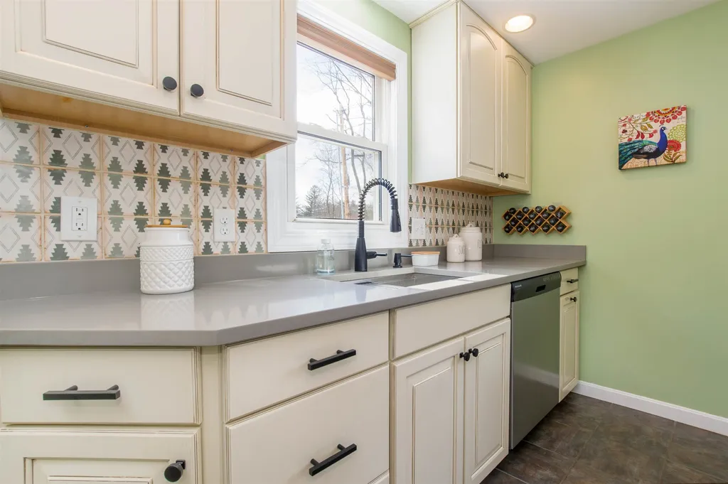 6 Joyce Street Somersworth NH 03878