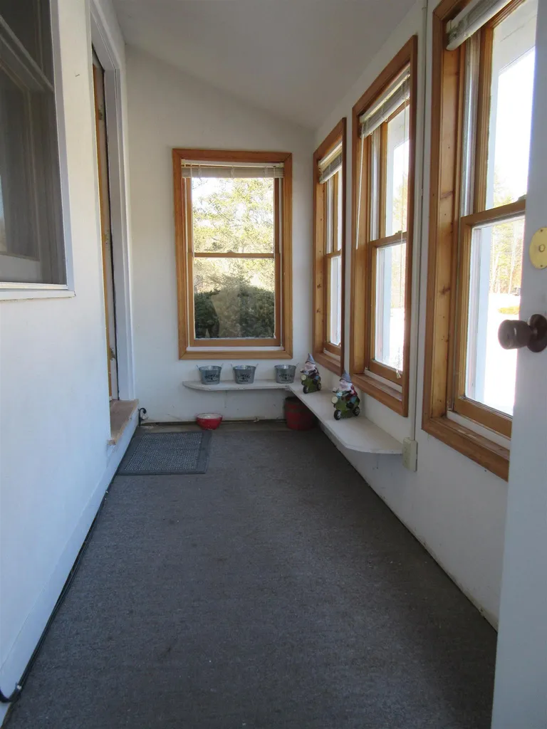 64 Gowing Road Hudson NH 03051