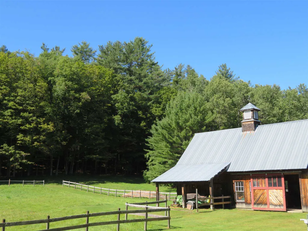 110 Wright Reservoir Road Hartford VT 05001