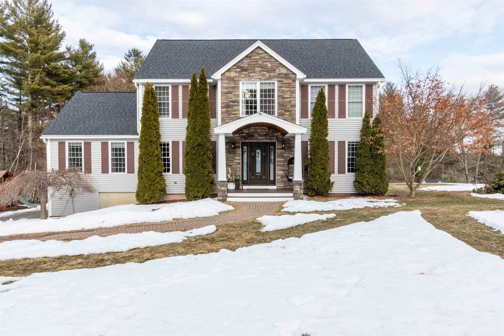 16 Holstein Drive Pelham NH 03076