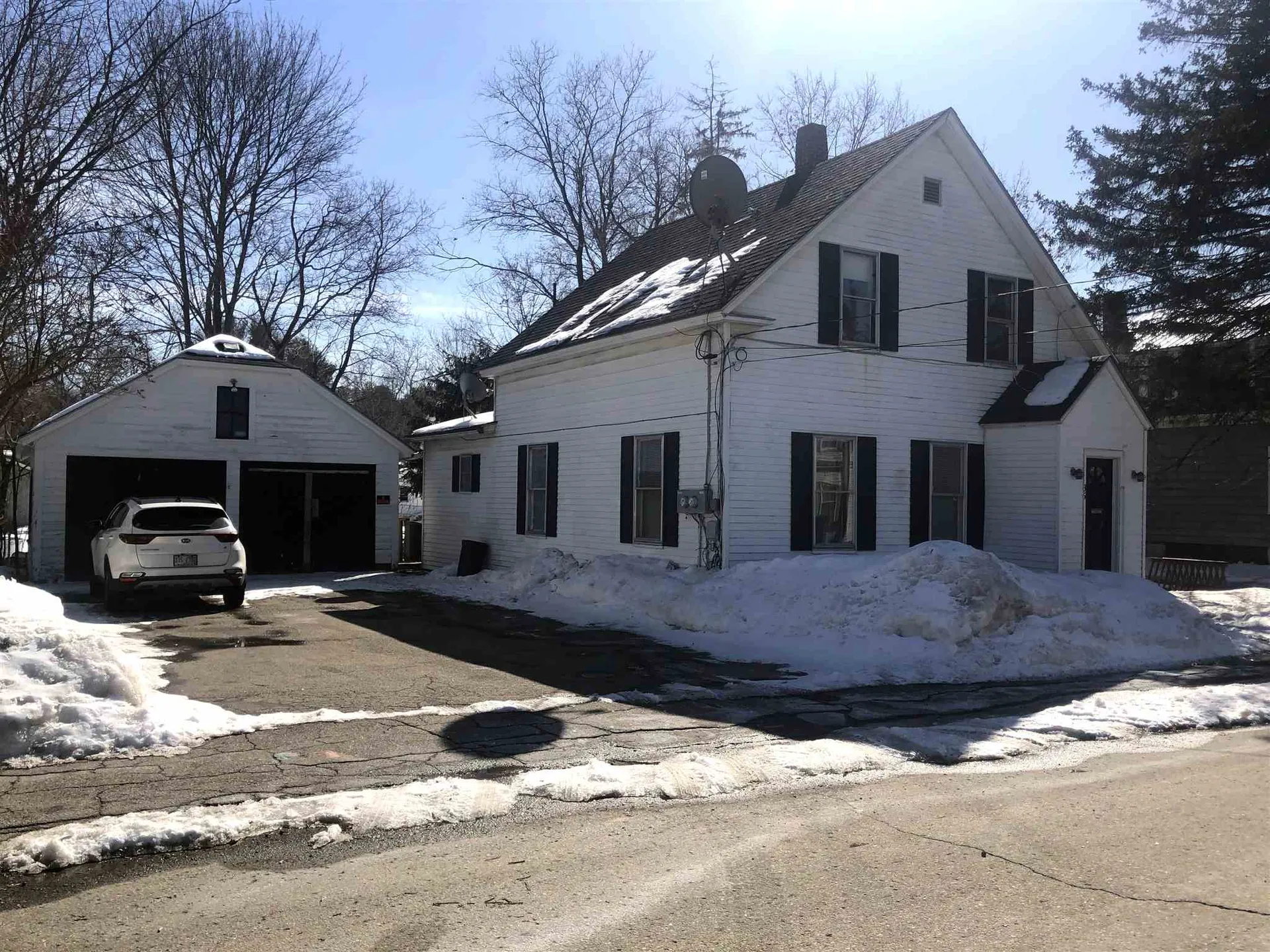 35 Joliet Street Laconia NH 03246