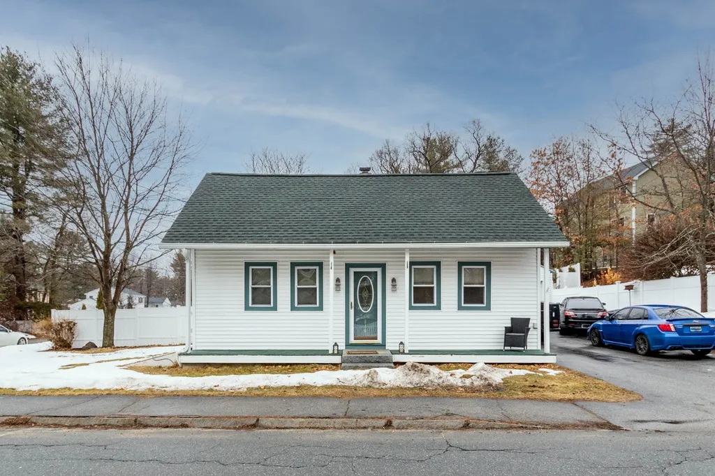 116 Hills Ferry Road Nashua NH 03064