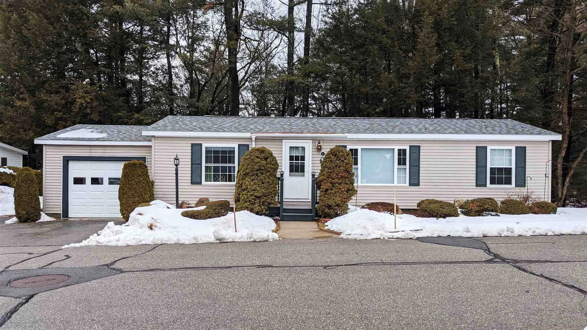 8 Lilac Lane Belmont NH 03220