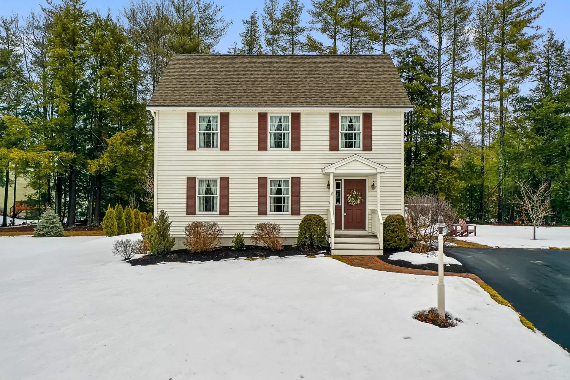16 Brenda Lane Rochester NH 03867